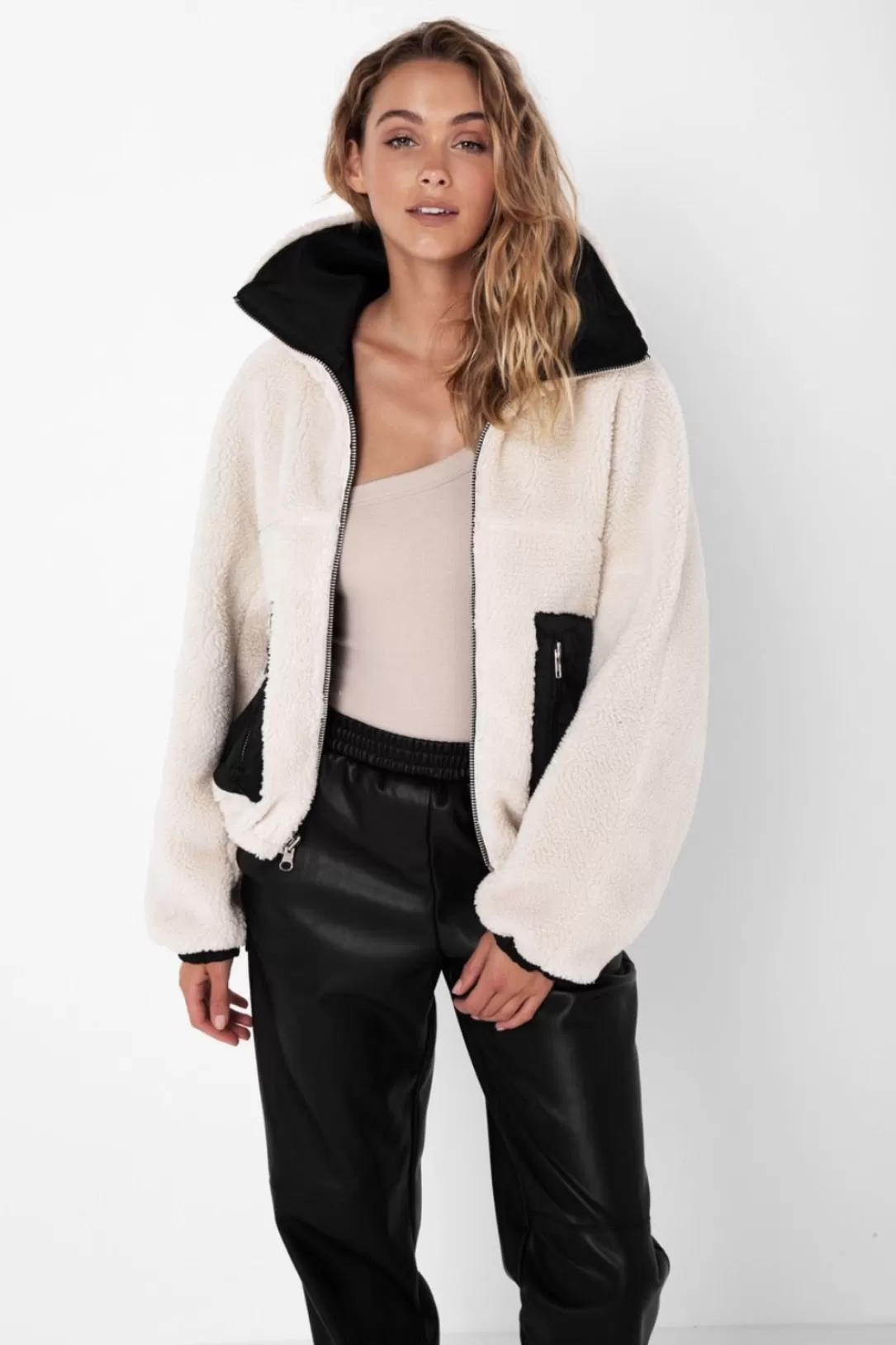 Women Madison The Label Aiden Reversible Jacket-White/Black |