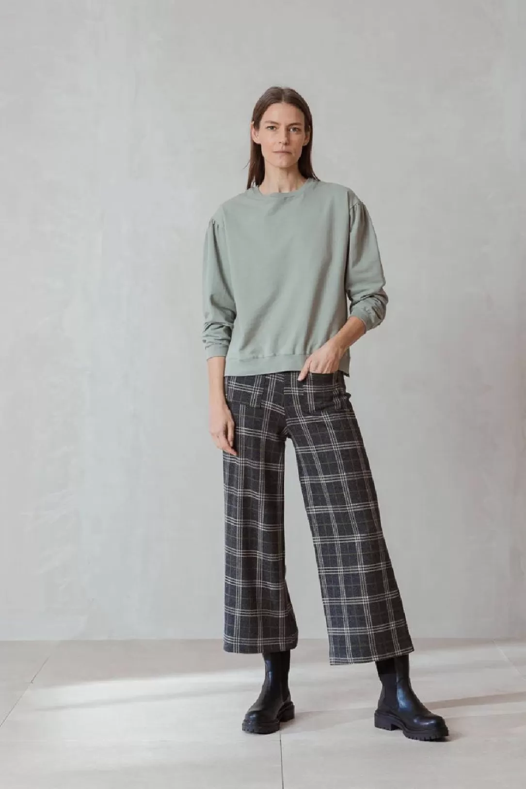 Women Indi & Cold James Check Trousers |