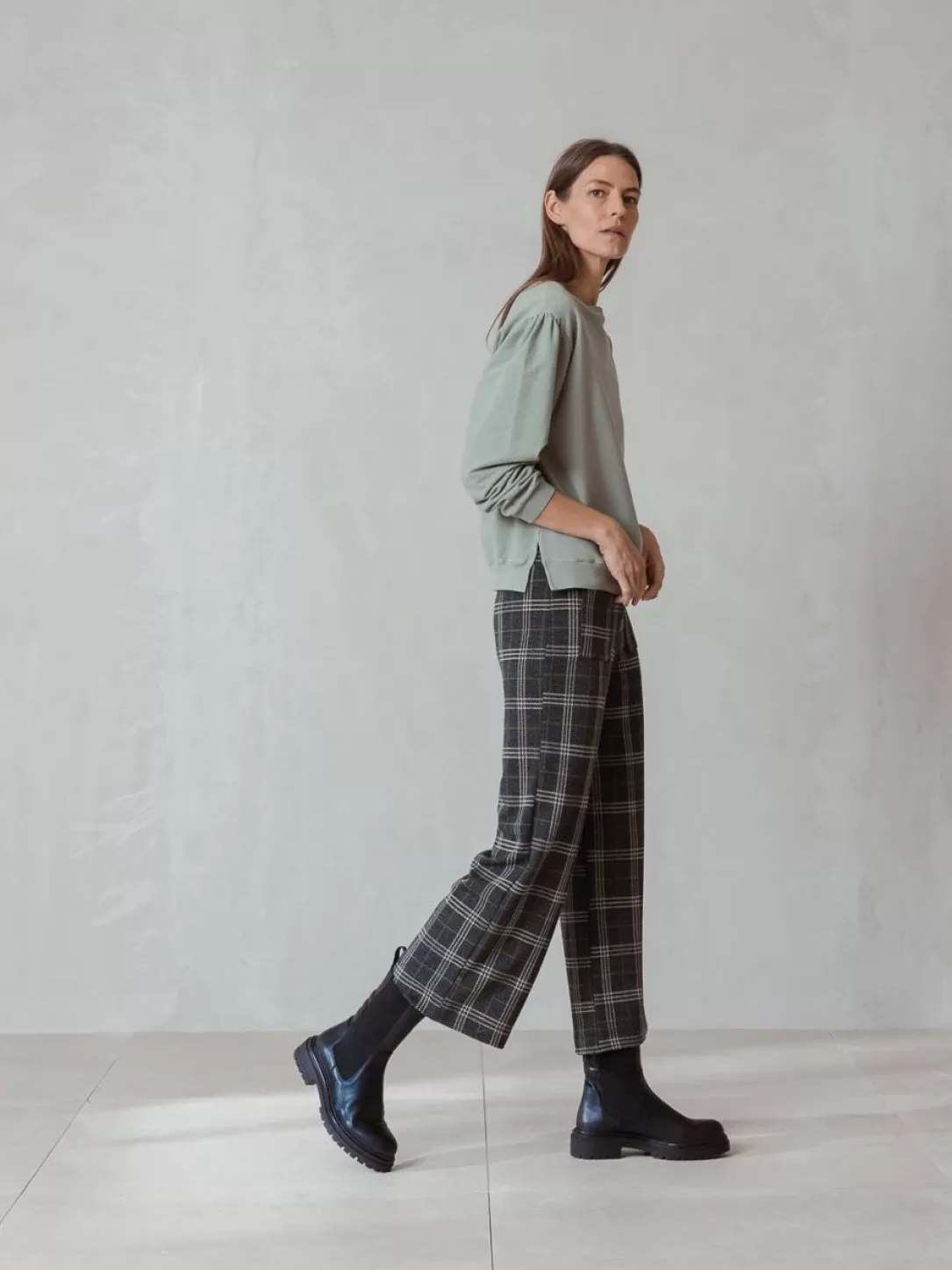 Women Indi & Cold James Check Trousers |