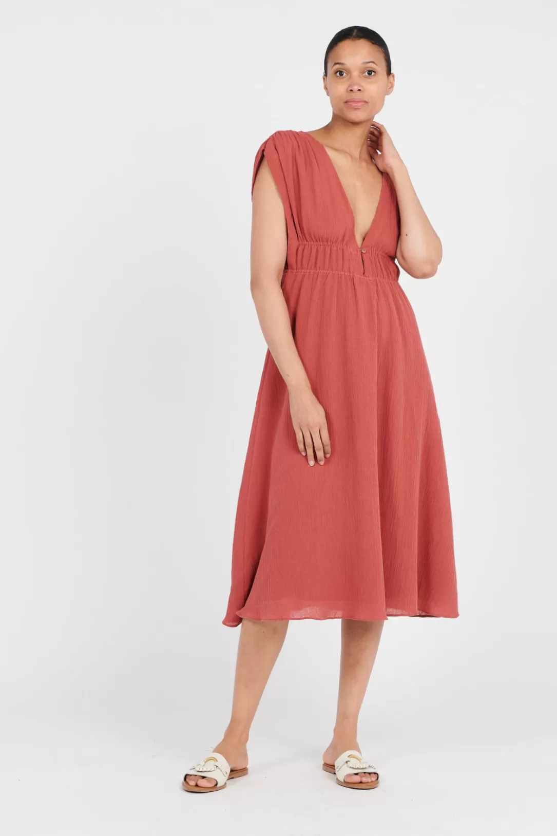 Women The Korner Linen Midi Dress-Brick |