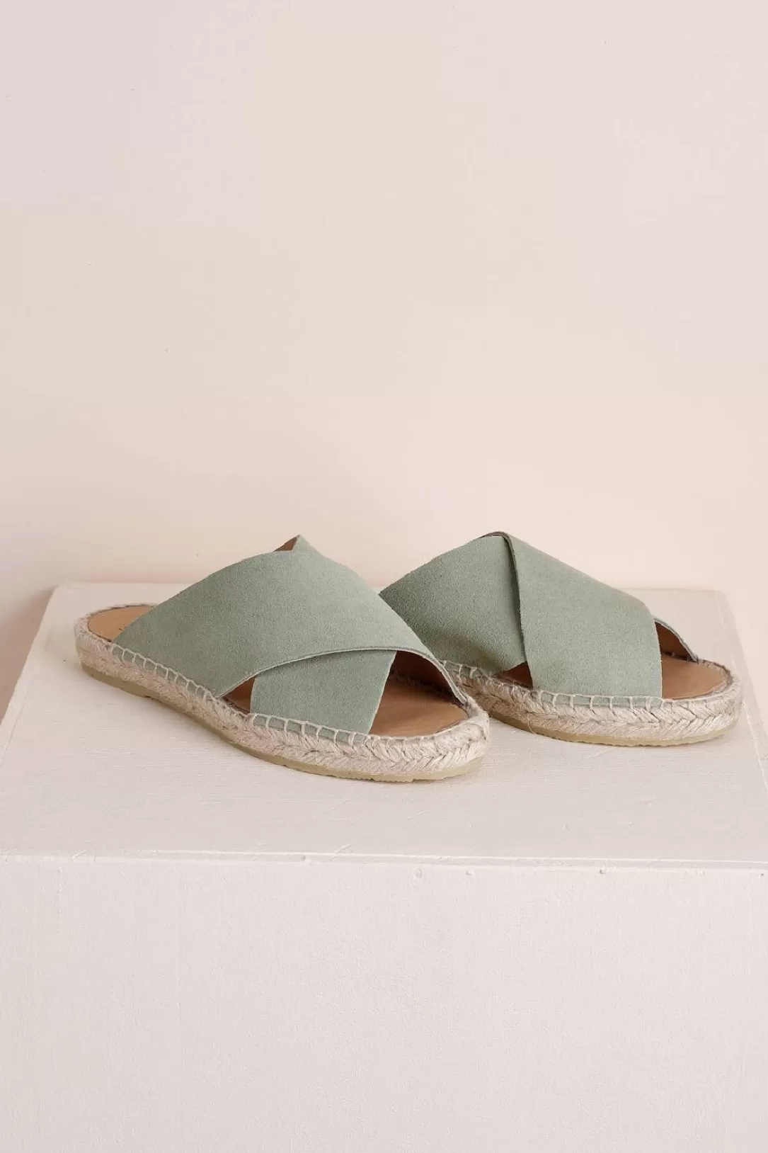 Women Indi & Cold Sandal-Agua |