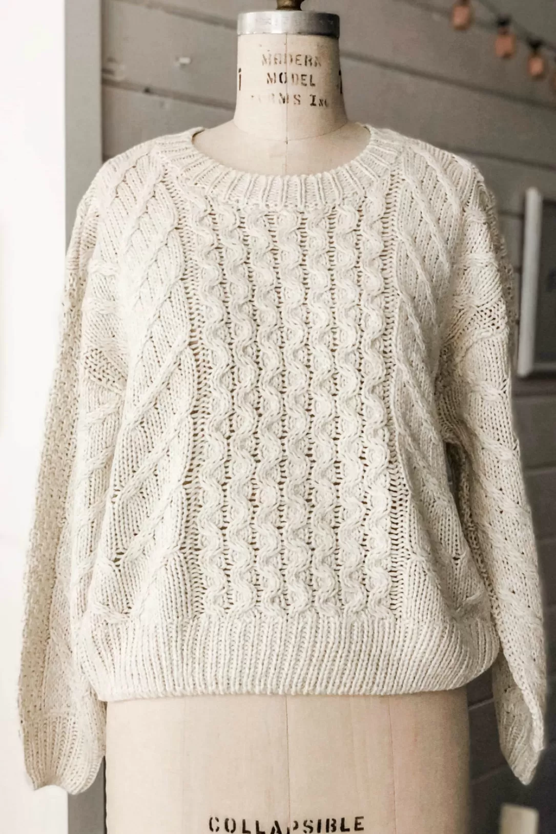 Women RD Style Stone Twist Cable Knit Sweater