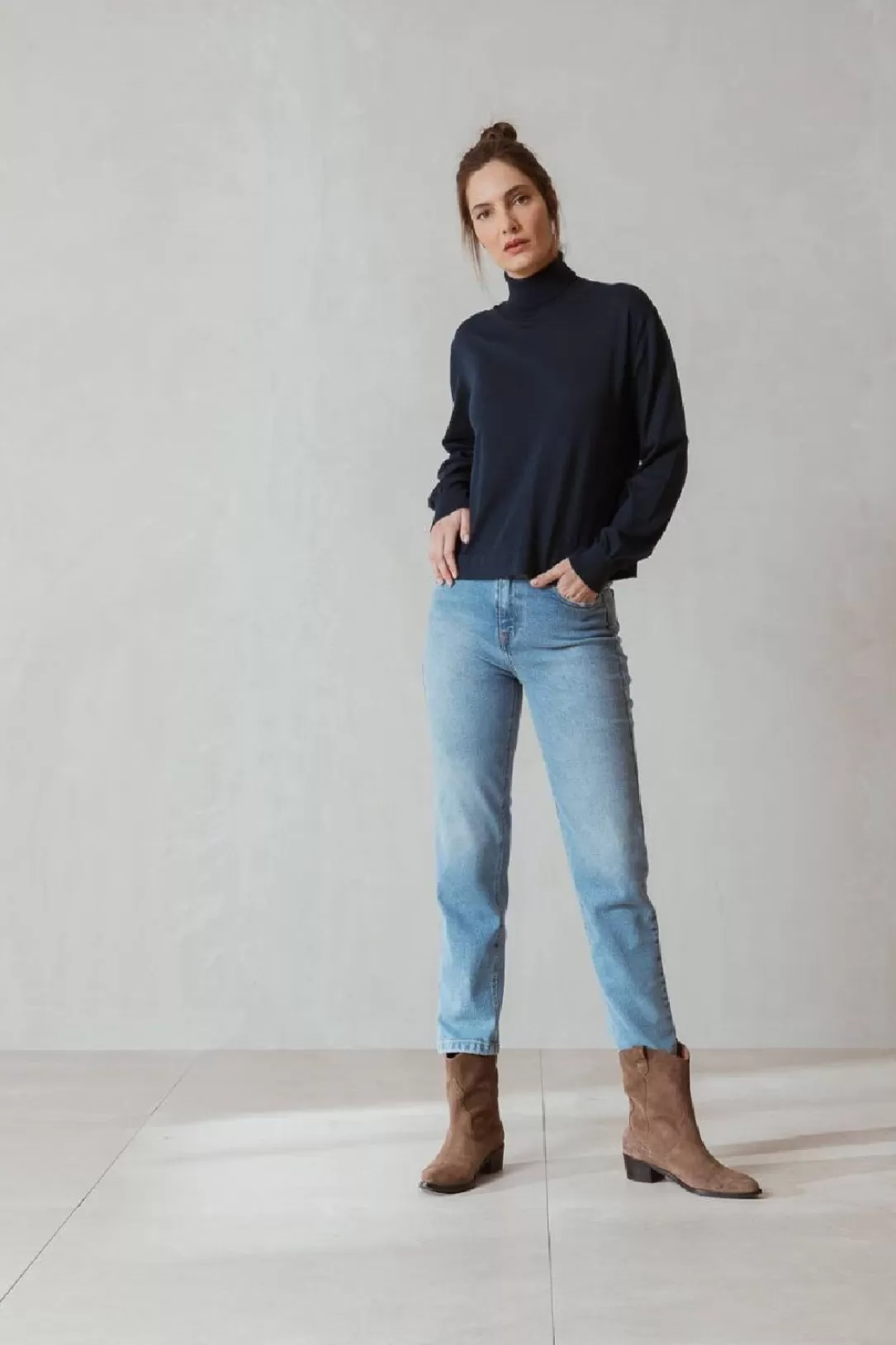 Women Indi & Cold Turtleneck Sweater |